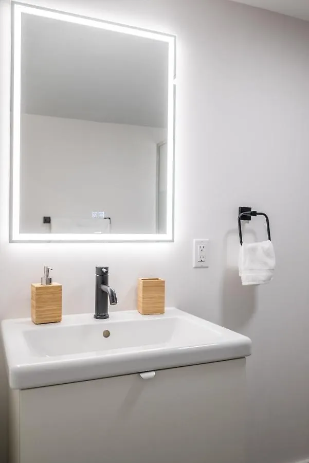 Cozy Fully-Equipped 2 Bedroom Suite Halifax Canada