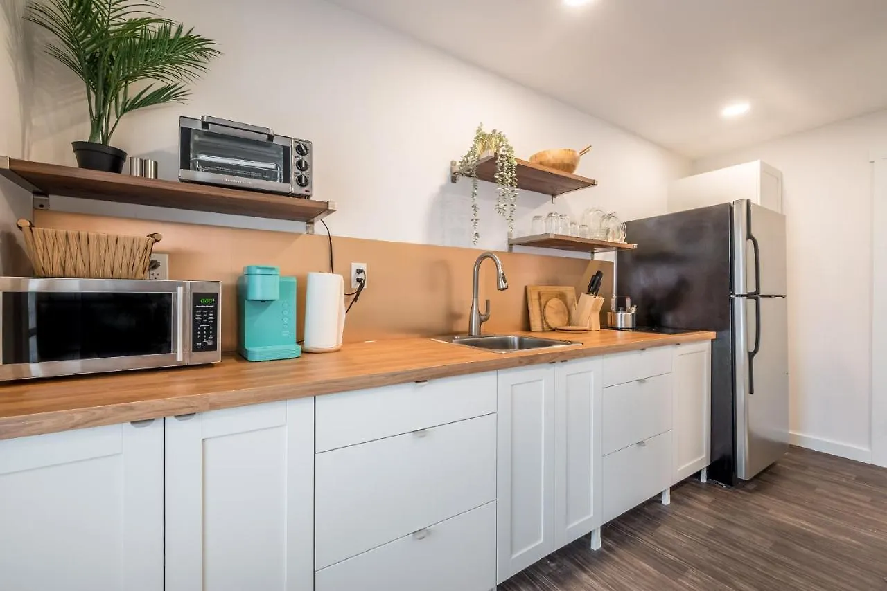 Cozy Fully-Equipped 2 Bedroom Suite Halifax Canada